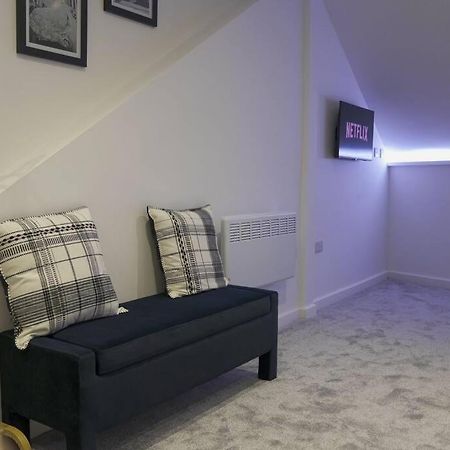 Luxury City Centre Apartment With Juliet Balcony, Fast Wifi And Smarttv With Netflix BUCKINGHAMSHIRE Dış mekan fotoğraf