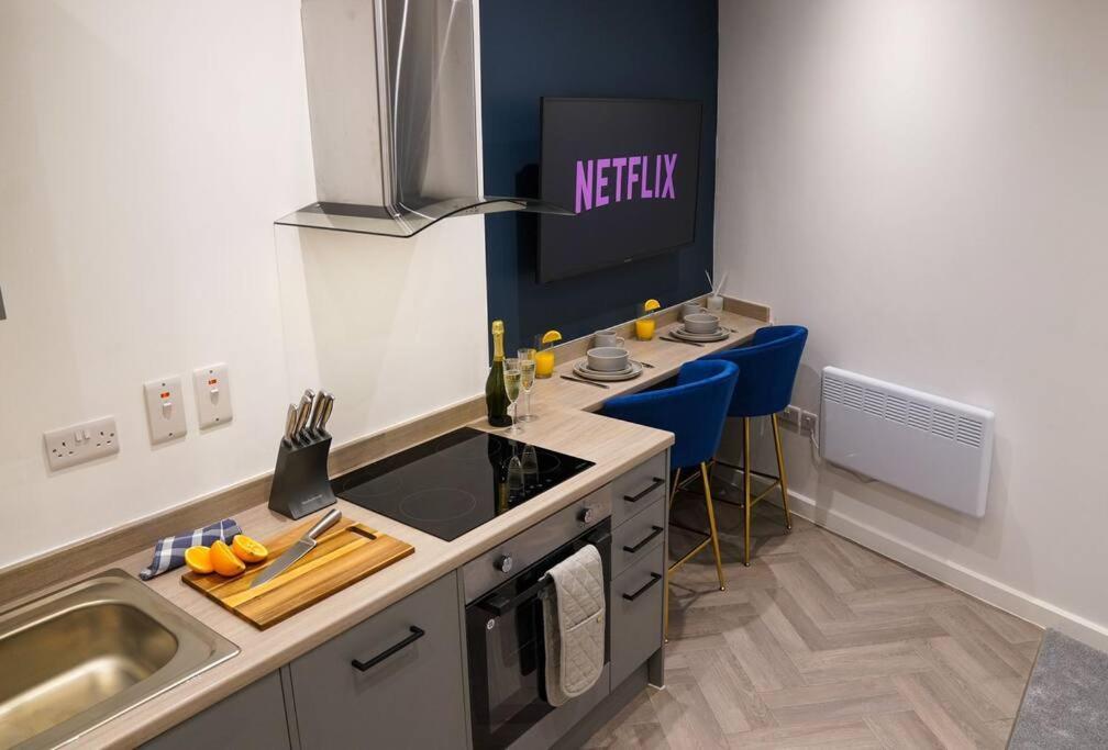 Luxury City Centre Apartment With Juliet Balcony, Fast Wifi And Smarttv With Netflix BUCKINGHAMSHIRE Dış mekan fotoğraf